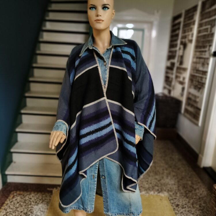 Poncho strepen Wachtum